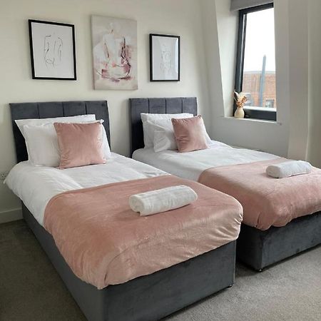 Premier Suite- Bedford City Centre With Free Gym & Parking Екстер'єр фото