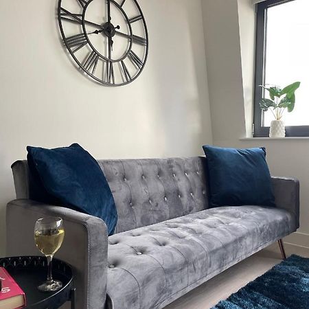 Premier Suite- Bedford City Centre With Free Gym & Parking Екстер'єр фото